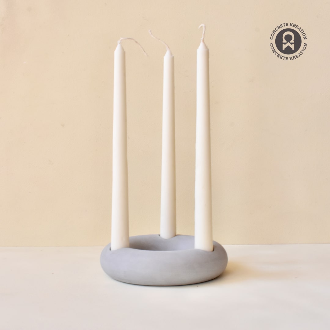 Donut - Concrete Candle Holder: Exquisite Decorative Piece for Home & Office