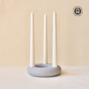 Donut - Concrete Candle Holder: Exquisite Decorative Piece for Home & Office